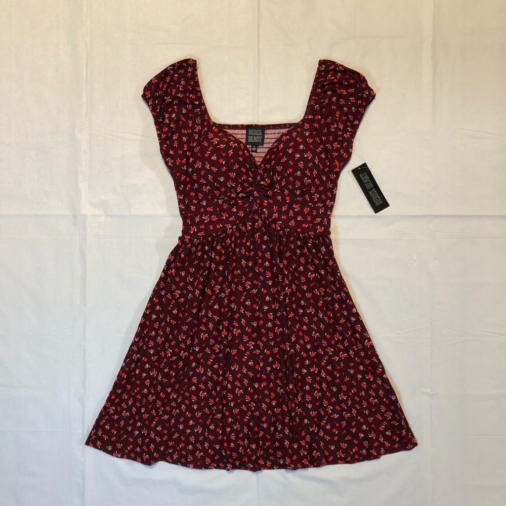 NWT Derek Heart Juniors Short Sleeve Pullover Stretch Floral Maroon Mini Dress S
